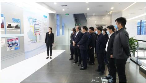 云南省红河哈尼族彝族自治州石屏县党政代表团莅临扑克之星集团调查互换