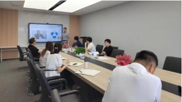 高校教授及商会辅导莅临丽江扑克之星环境调查互换